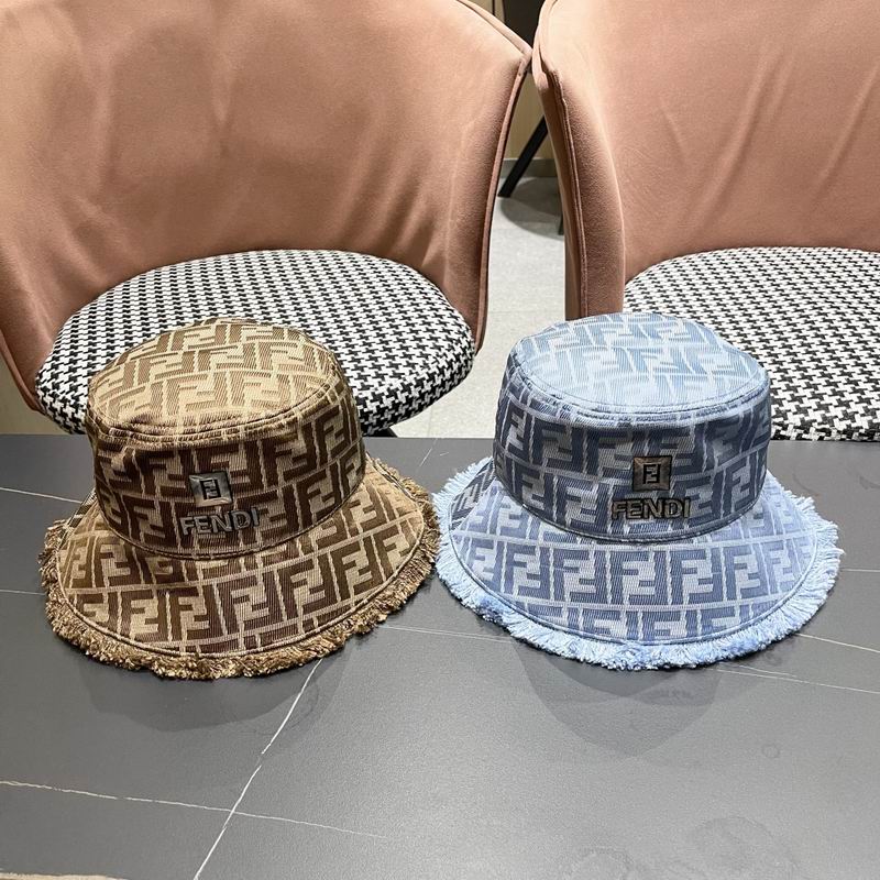 Fendi hat 060102